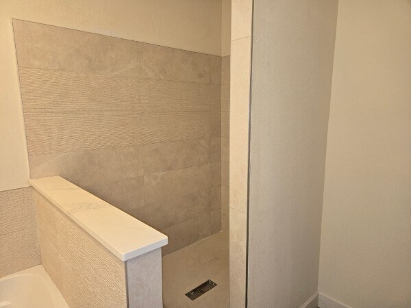 Building Photo - 922 Centaury Dr