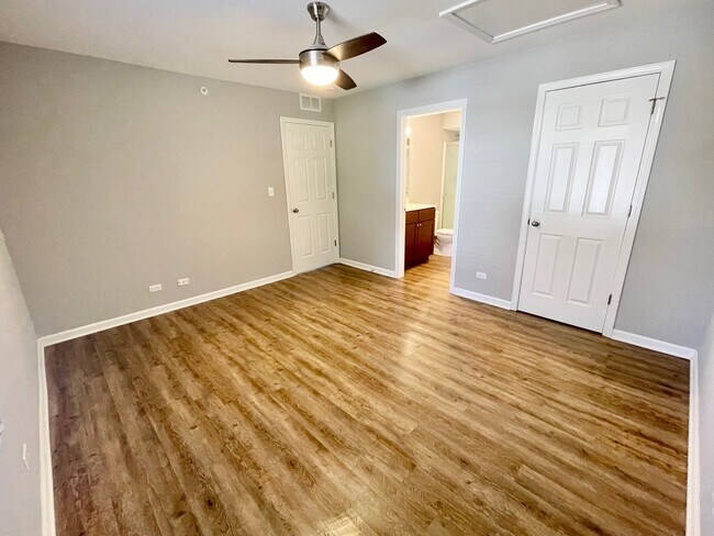 Building Photo - 201 Penny Ave