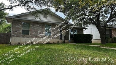 Building Photo - 1930 Lotus Blossom St