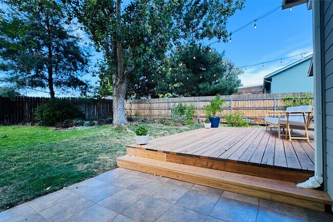 Building Photo - 5903 S Snowdrop Pl