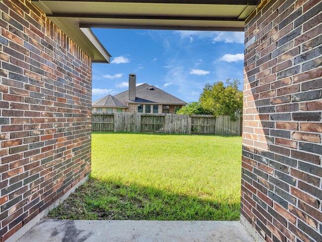Building Photo - 19719 Lakeside Pointe Ct
