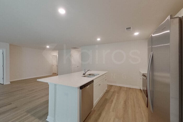 Building Photo - 104 Overstreet Way