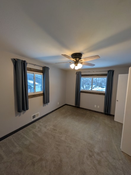 Building Photo - 8381 5th St NE