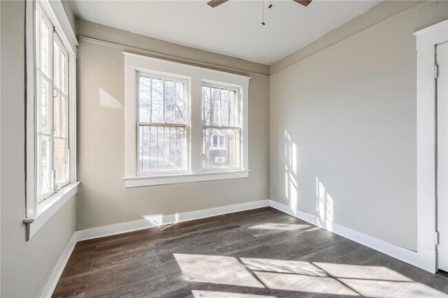 Building Photo - 1445 Lucile Ave SW