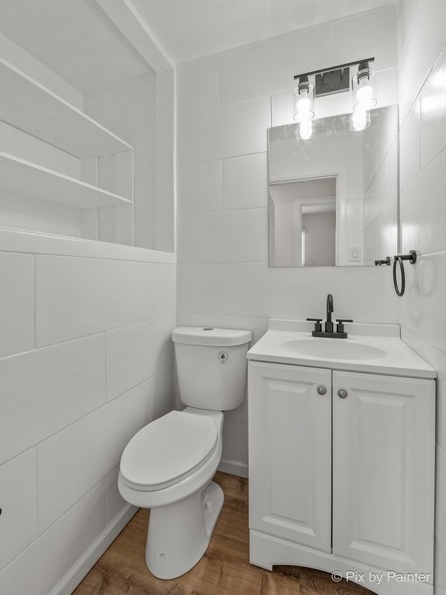 Building Photo - 1019 Maple St