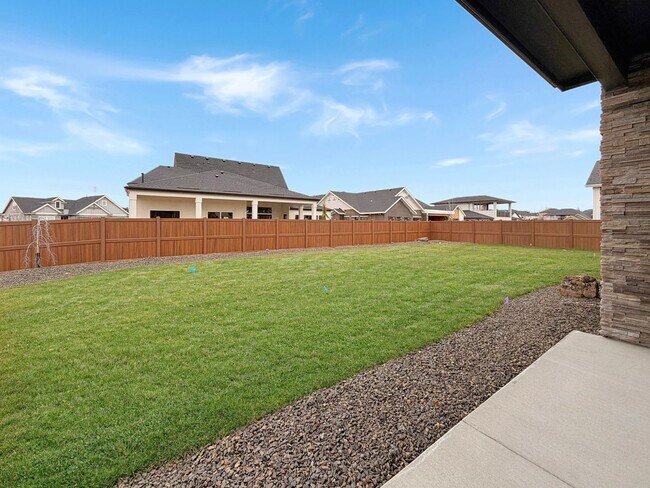 Building Photo - Pet-Friendly Luxury: New 4BD Construction with 2 Dedicated Offices in Eagle’s Centerra Community