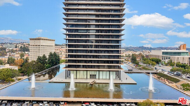 Building Photo - 800 W 1st St