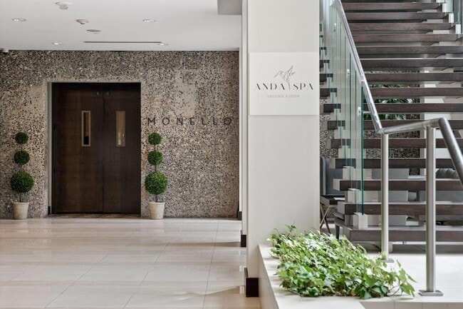 Building Photo - 201 S 11th St