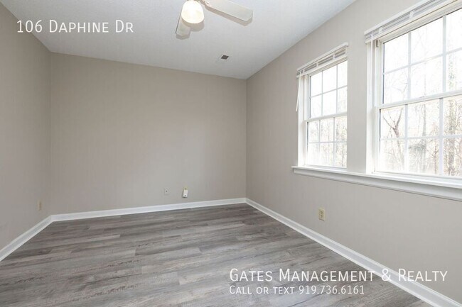 Building Photo - 106 Daphine Dr