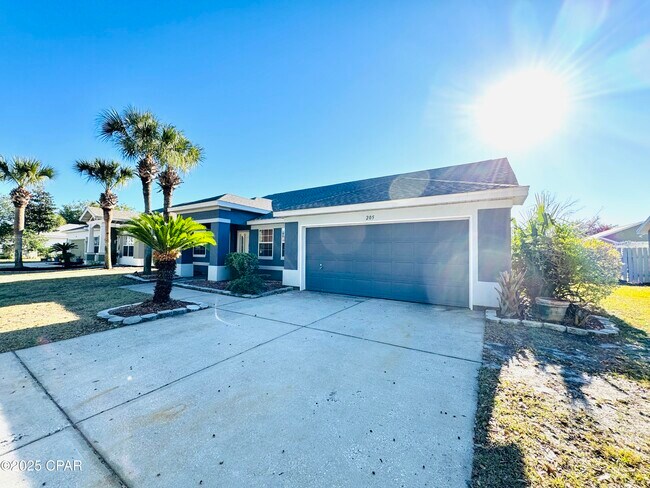 Building Photo - 205 Covington St