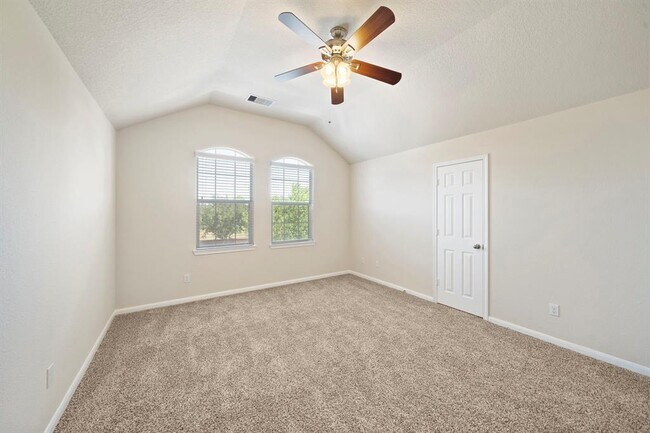 Building Photo - 2407 Lacyberry St