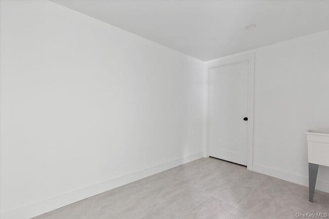 Building Photo - 109 Park Ave