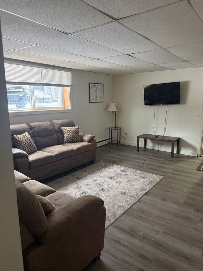 Primary Photo - 3748 Swenson Ave