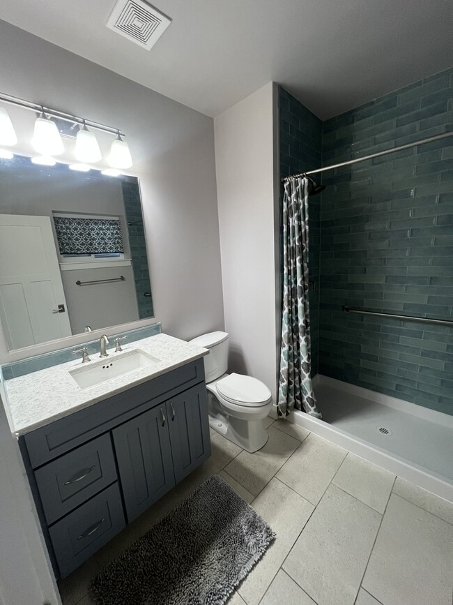 Building Photo - 730 6th St