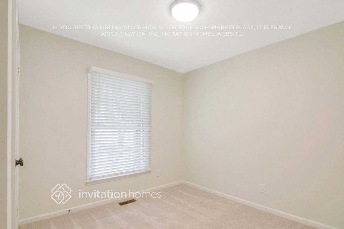 Building Photo - 6041 Bellow St