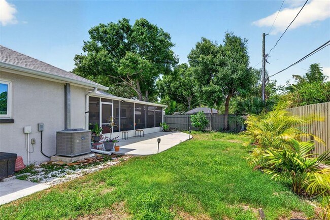 Building Photo - 4420 Porpoise Dr SE