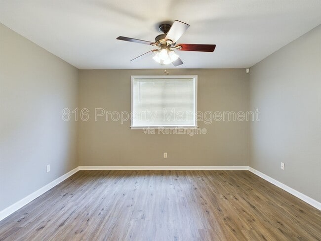 Building Photo - 3024 Flora Ave
