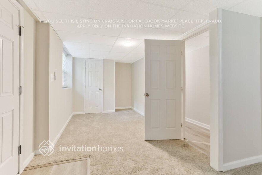 Building Photo - 2331 Heather Ct