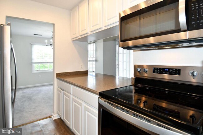 Building Photo - 114 Westwick Ct
