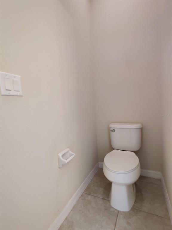 Building Photo - 12256 Longview Lake Cir