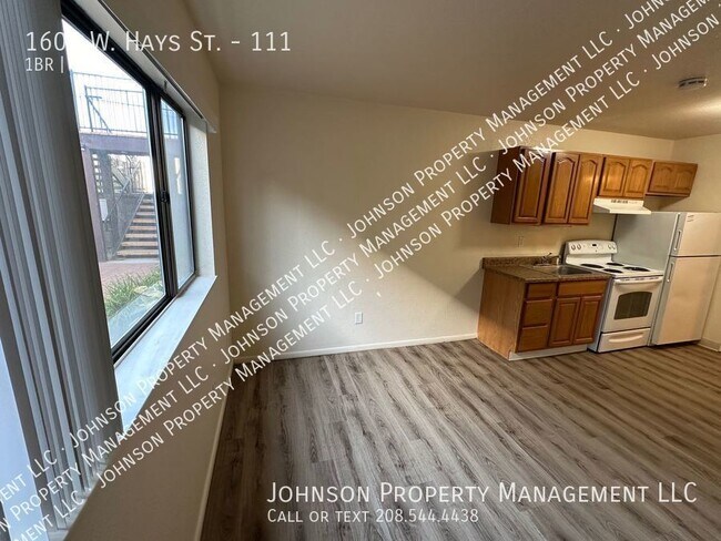 Building Photo - 1605 W Hays St