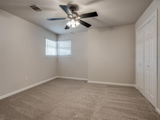 Building Photo - 8 South Ave