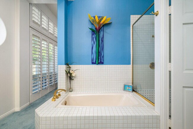 Building Photo - 75395 Riviera Dr