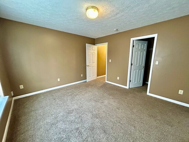 Building Photo - 221 Simba Way