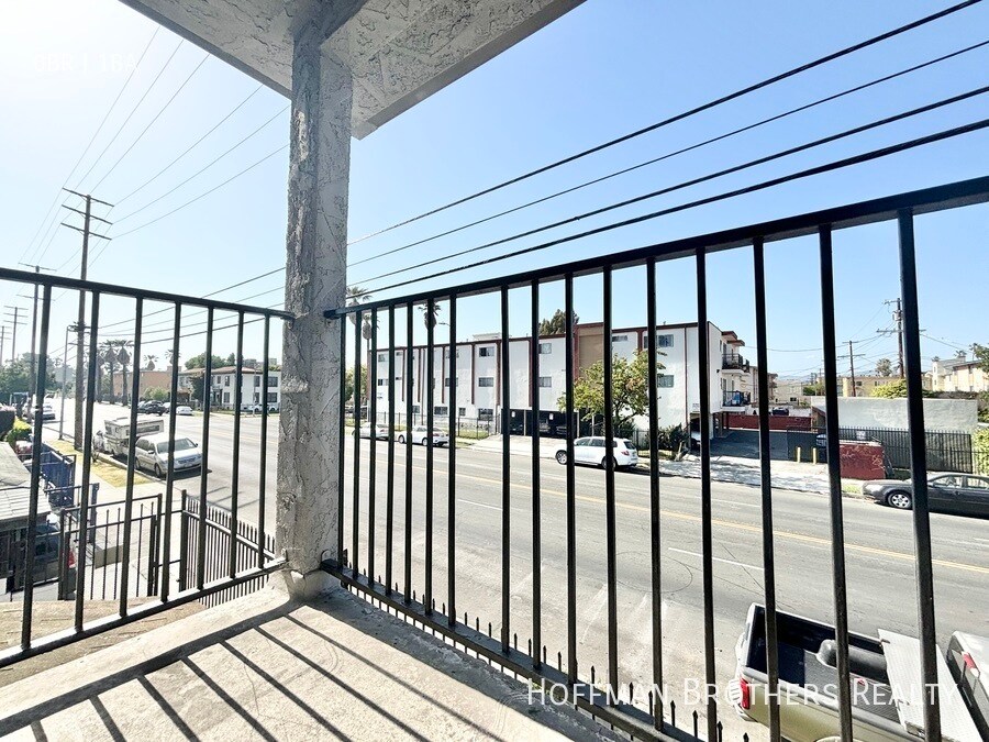 Building Photo - 2422 Venice Blvd.