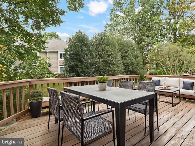 Building Photo - 12204 Apple Orchard Ct