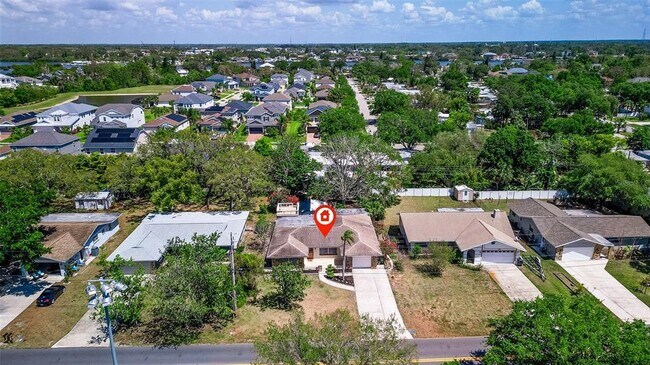Building Photo - 834 Riverside Dr