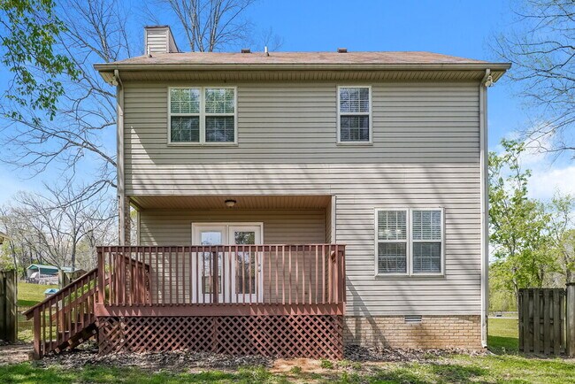 Building Photo - 116 Sunset Cir