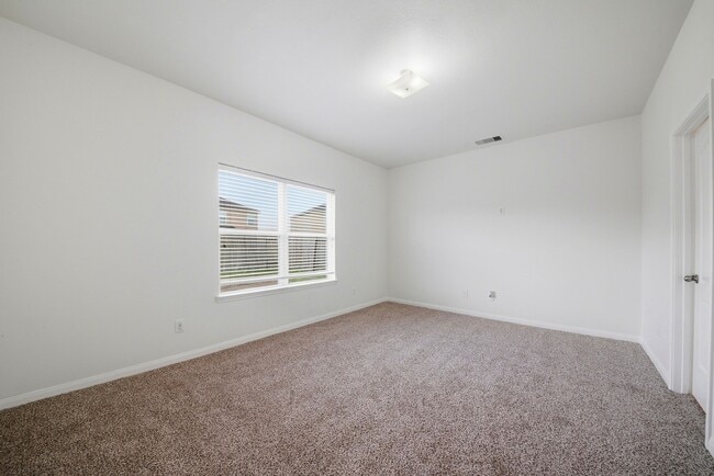 Building Photo - 2006 Quiet Palm Ln