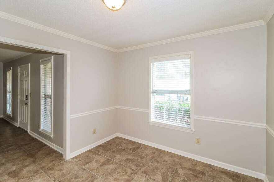 Building Photo - 7018 Cobblestone Dr
