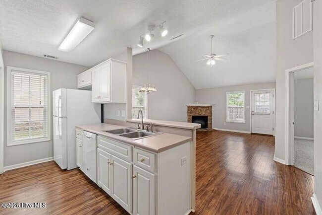 Building Photo - 443 Northrop Pl