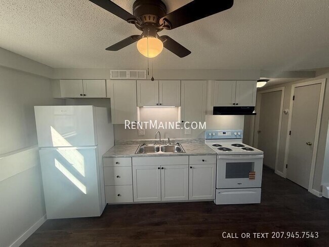 Building Photo - 385 Pine St