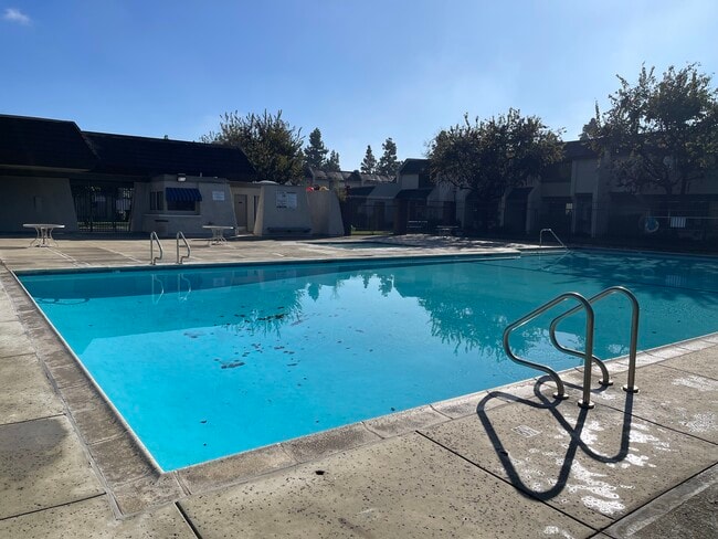 Building Photo - 16026 Timberhill Ln