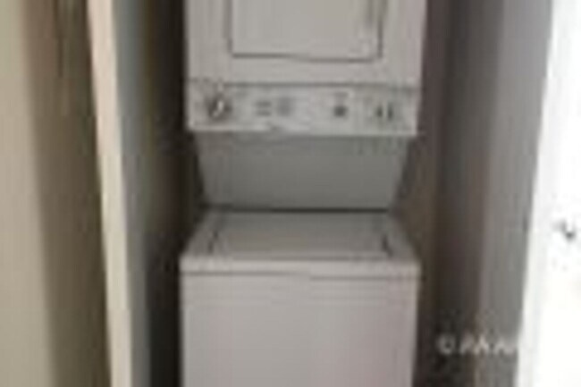 Building Photo - Elpr-1311-PK