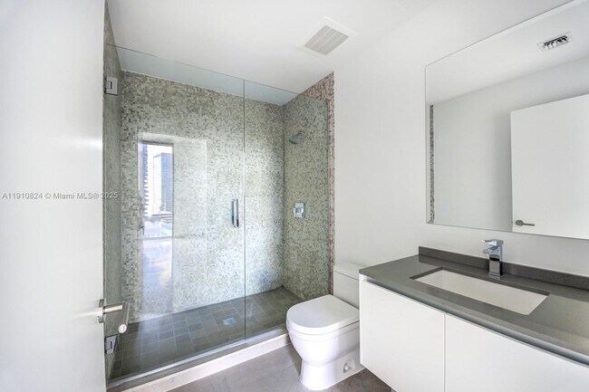 Building Photo - 88 SW 7th St