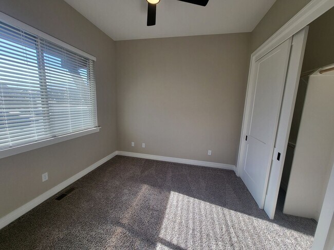 Building Photo - 2932 Cambria Lp