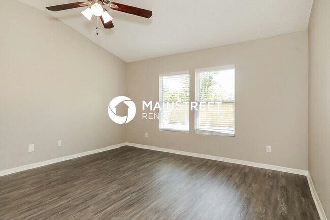 Building Photo - 3 Bedroom Pet-Friendly Home in Jacksonvill...