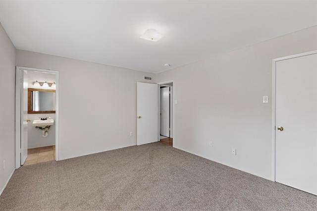Building Photo - 4009 Providence Dr