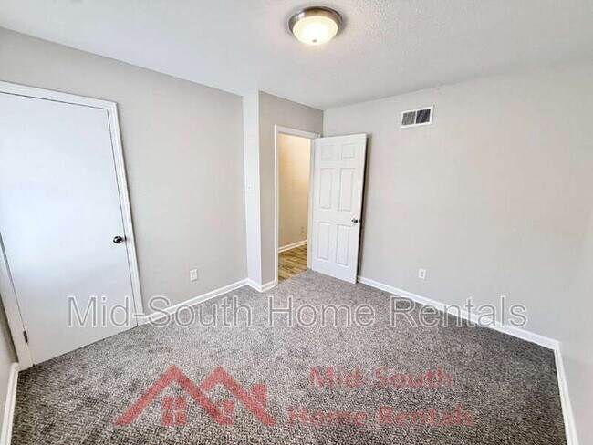 Building Photo - 4315 Mountain Terrace St