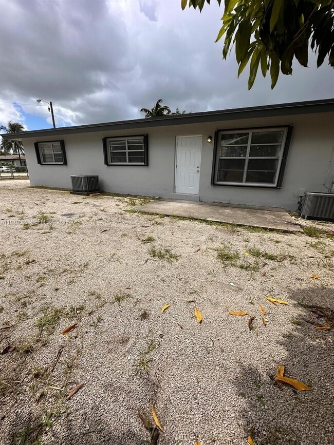 Building Photo - 1011 NW 9th St