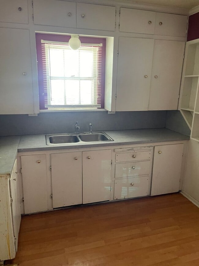 Building Photo - 2nd Chance Leasing!!
