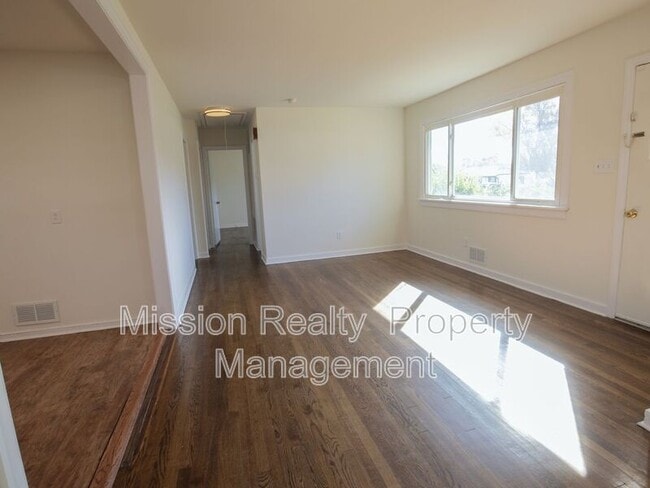 Building Photo - 2500 Byron St