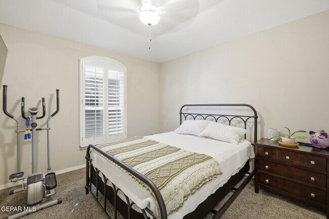 Building Photo - 13748 Villa Vista Ave