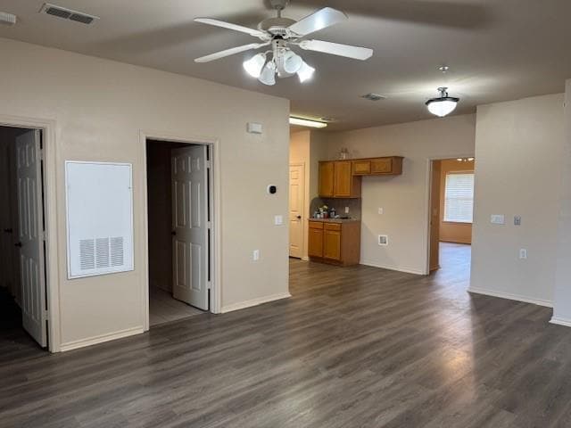 Building Photo - 107 Cobblestone Dr E