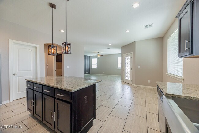 Building Photo - 14447 Onnie Kirk Ave