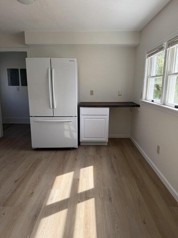 Building Photo - 326 N Main St